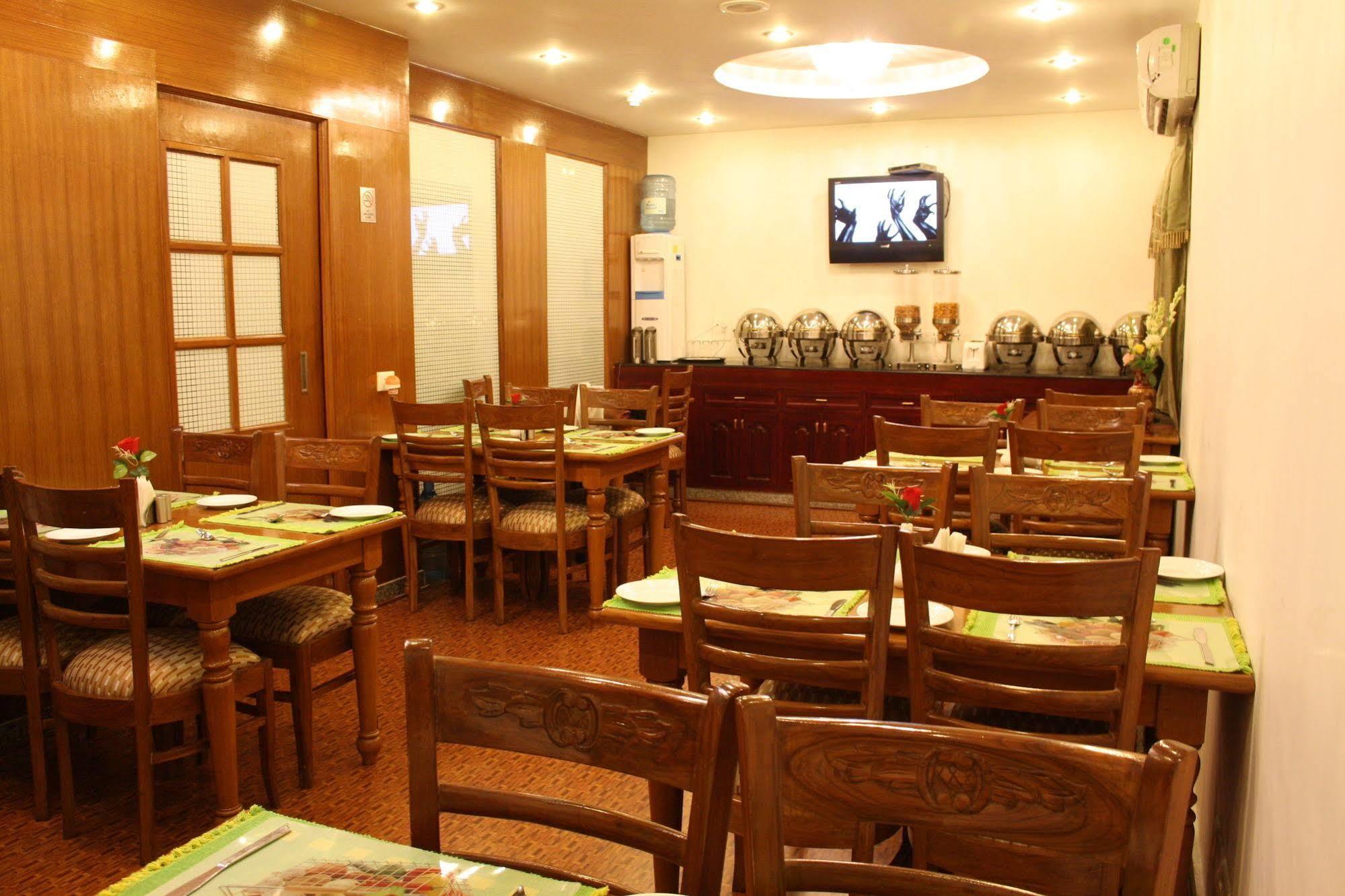 Oyo 367 Hotel Forest Green Νέο Δελχί Εστιατόριο φωτογραφία